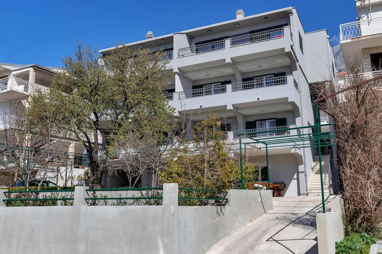 Luxurious Apartment Nino Makarska Exterior photo